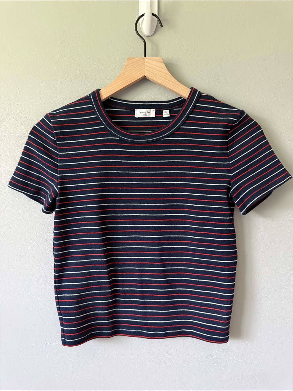 Aritzia Sunday’s Best Tee - Size S